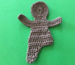 Crochet gingerbread man body with 1st leg