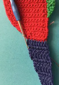 Crochet king parrot joining for bottom claw