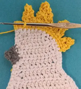 Crochet cockatoo joining for fifth crest section