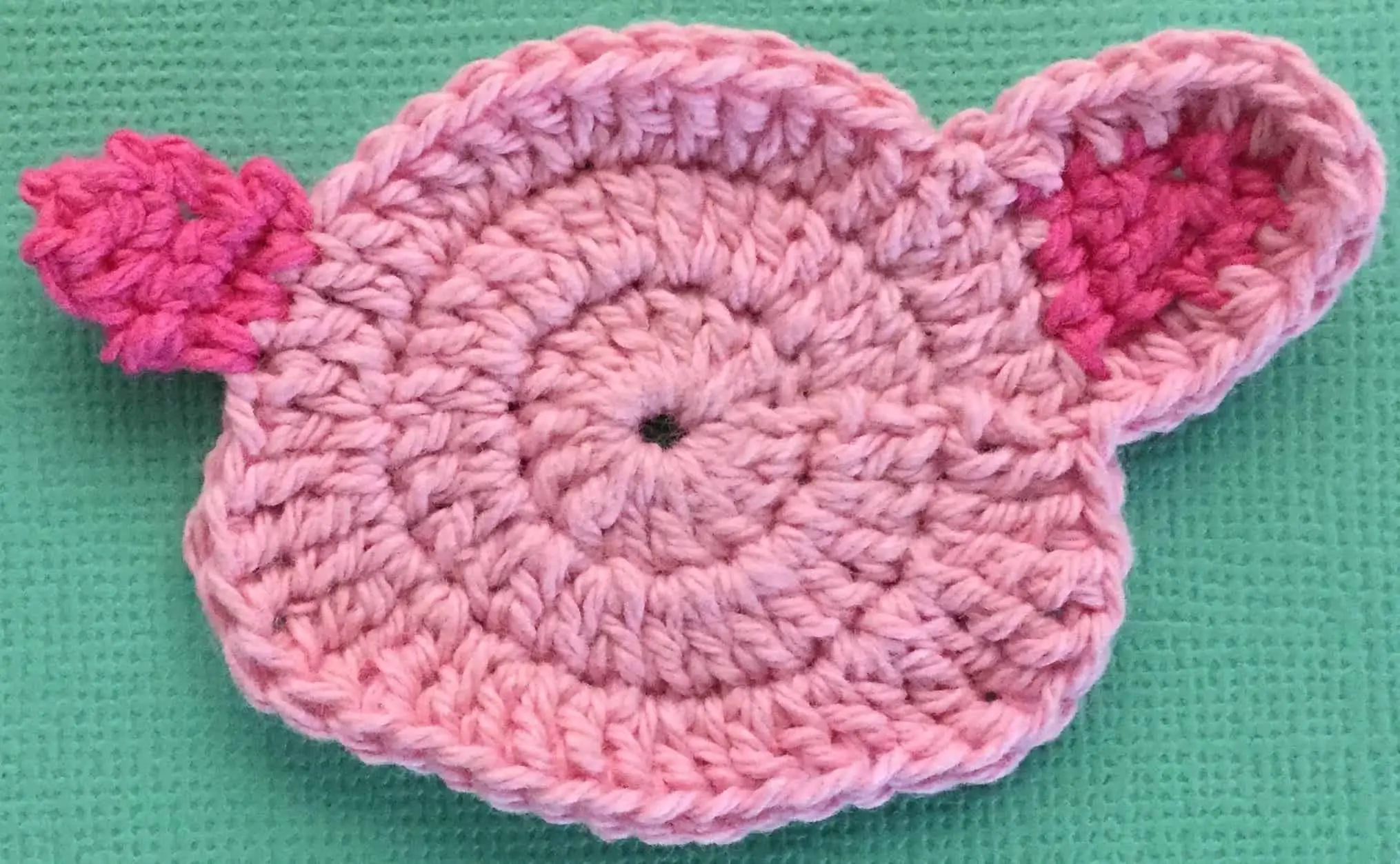 Crochet pig beginning second ear
