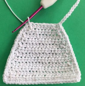 Crochet barbecue apron joining for second strap